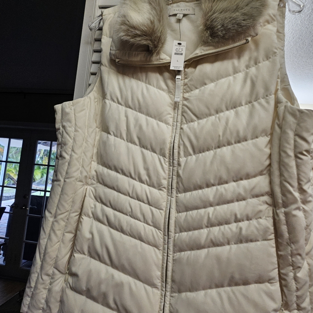 Talbots puffer vest with removable faux fur collar